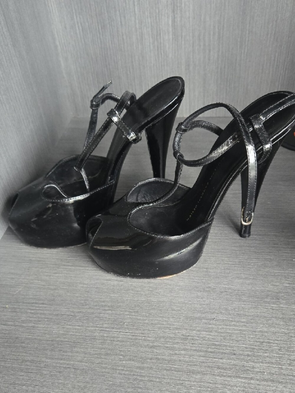 Giuseppe Zanotti Black Patent Peep-Toe Platform Heels - Picture 3 of 5